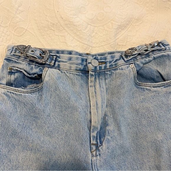 Blank NYC The Bleecker size 28 Light Wash Belt Appliqué Western Mom Jeans - Picture 4 of 12